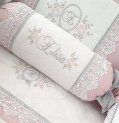 گلدوزی روی کوسن