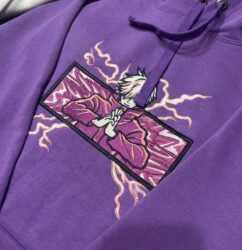 گلدوزی روی لباس